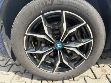BMW X3 xDrive 30e M-Sport LkHz AHK PANO Parkass