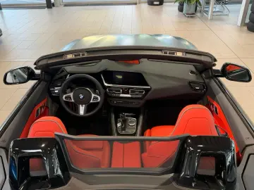 BMW Z4 M40i Cabrio H&K FROZEN DEEP GREEN LNP  78509€