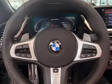 BMW Z4 M40i Cabrio H&K FROZEN DEEP GREEN LNP  78509€