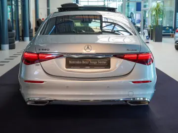 MERCEDES-BENZ S 580 4M Lang MANUFAKTUR yachtblau Exk…