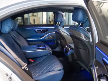 MERCEDES-BENZ S 580 4M Lang MANUFAKTUR yachtblau Exk…