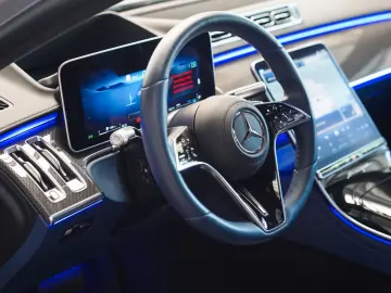 MERCEDES-BENZ S 580 4M Lang MANUFAKTUR yachtblau Exk…