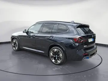 BMW iX3 IMPRESSIVE  Shadow Sportsitze Navi Kam. Lase