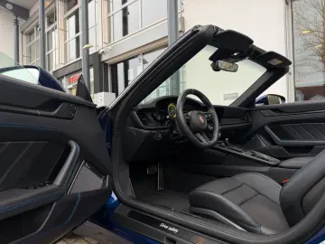 PORSCHE 992 Carrera GTS Cabriolet   INNODRIVE   360