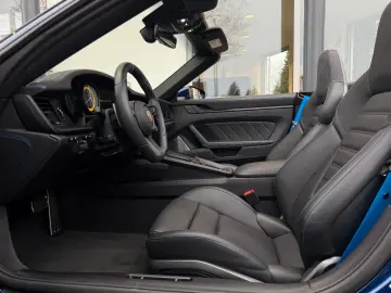PORSCHE 992 Carrera GTS Cabriolet   INNODRIVE   360