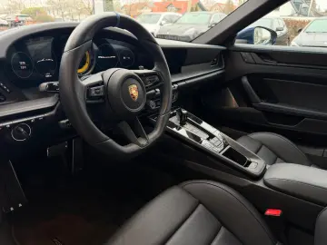 PORSCHE 992 Carrera GTS Cabriolet   INNODRIVE   360