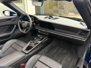 PORSCHE 992 Carrera GTS Cabriolet   INNODRIVE   360