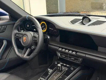 PORSCHE 992 Carrera GTS Cabriolet   INNODRIVE   360