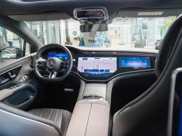 MERCEDES-BENZ EQS 450 4M AMG Line HYPERSCREEN Massag…