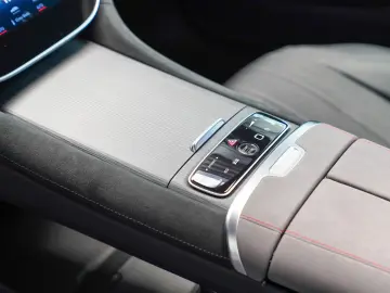 MERCEDES-BENZ EQS 450 4M AMG Line HYPERSCREEN Massag…