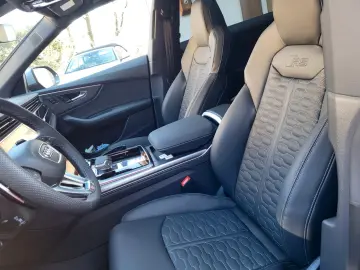 AUDI RSQ8 performance 4.0 TFSI  Sthzg HUD Panoram 23