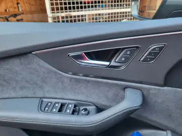 AUDI RSQ8 performance 4.0 TFSI  Sthzg HUD Panoram 23