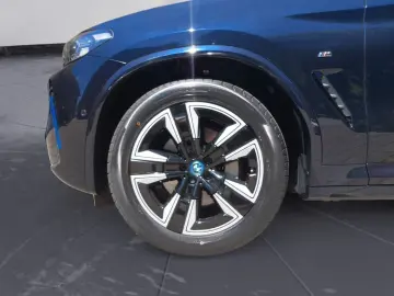 BMW iX3 INSPIRING EDC Klimaaut. AHK Sportsitze