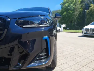 BMW iX3 INSPIRING EDC Klimaaut. AHK Sportsitze