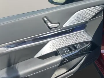 BMW M760e xDrive  SkyLounge Bowers&Wilkins-Dimond HU