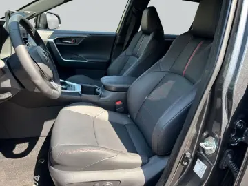 TOYOTA RAV 4 Plug-in-Hybrid Style   AHK JBL Leder LED
