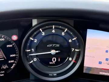 PORSCHE 992 CABRIO CARRERA GTS ADAPTIVE SPORTSITZE 360