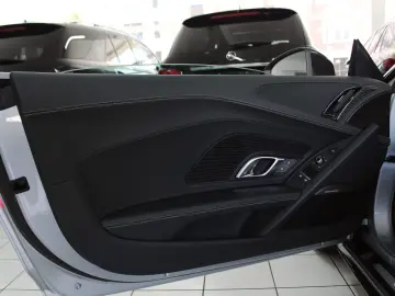 AUDI R8 Spyder V10 performance quattro CARBON~RAUTE