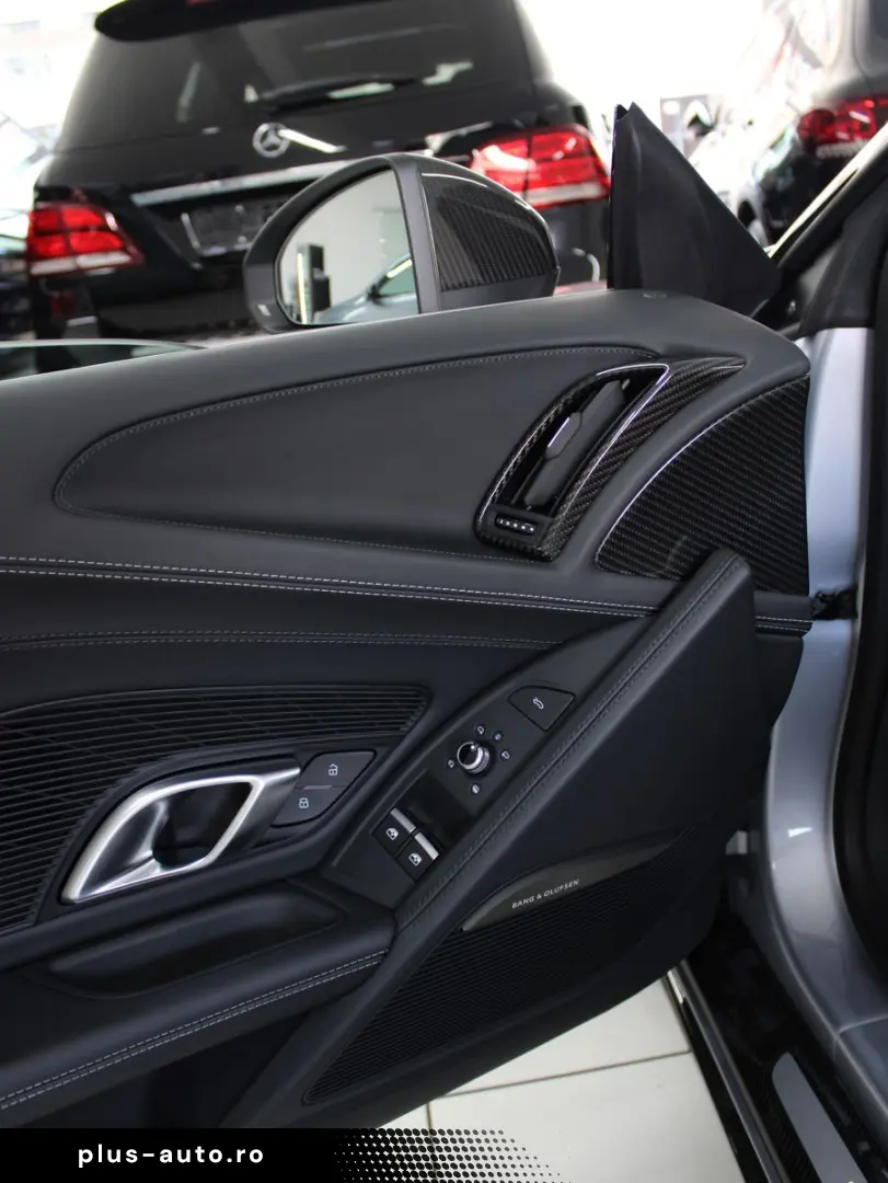 AUDI R8 Spyder V10 performance quattro CARBON~RAUTE