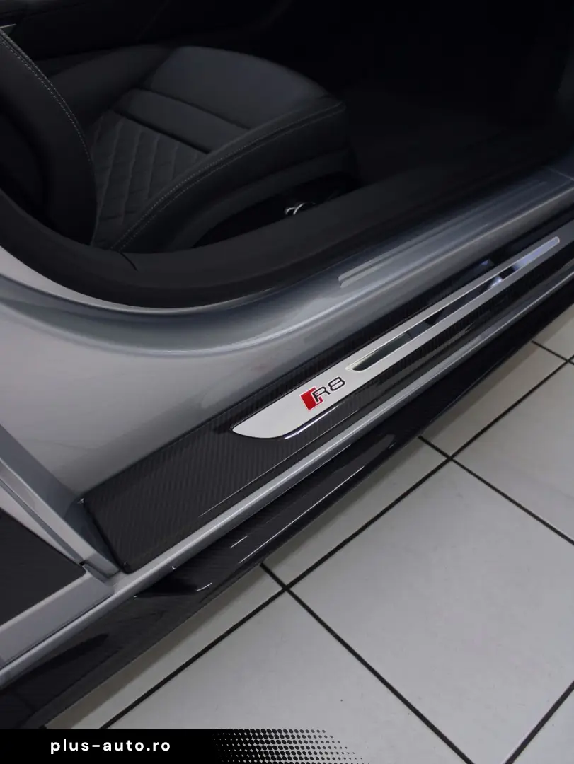 AUDI R8 Spyder V10 performance quattro CARBON~RAUTE