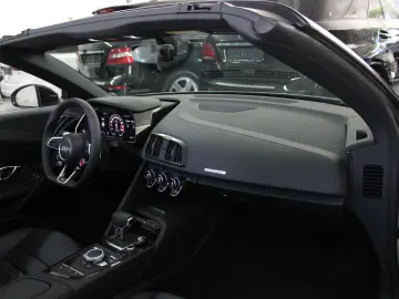 AUDI R8 Spyder V10 performance quattro CARBON~RAUTE