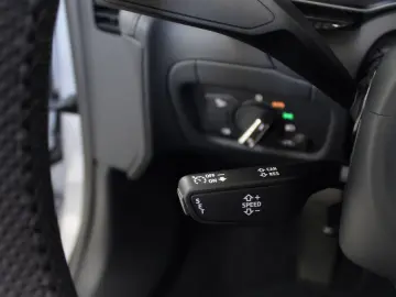 AUDI R8 Spyder V10 performance quattro CARBON~RAUTE
