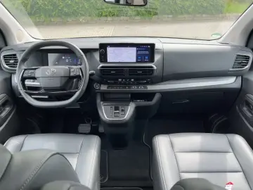 TOYOTA Proace Verso 2.0 D-4D L2 Exclusive StandHz Pano