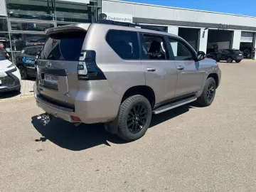 TOYOTA Land Cruiser 2 8L-D TEC-Edition AHK Standheizung