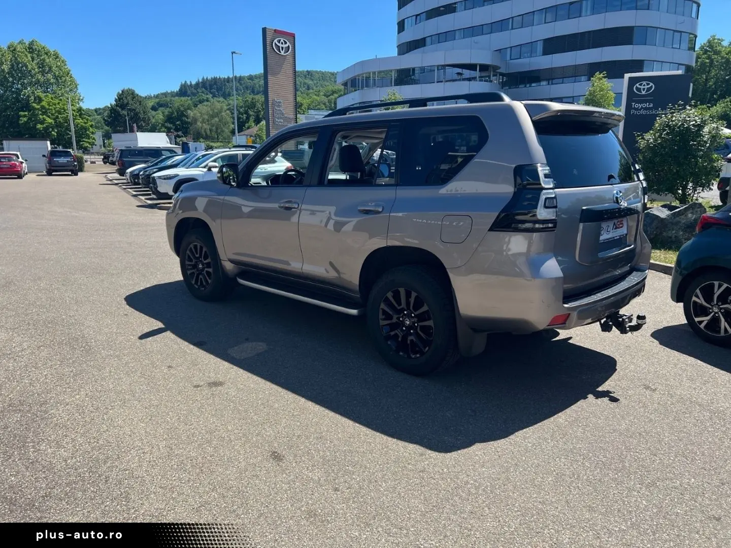TOYOTA Land Cruiser 2023 — imagine 5