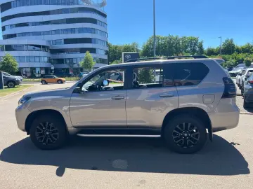 TOYOTA Land Cruiser 2 8L-D TEC-Edition AHK Standheizung