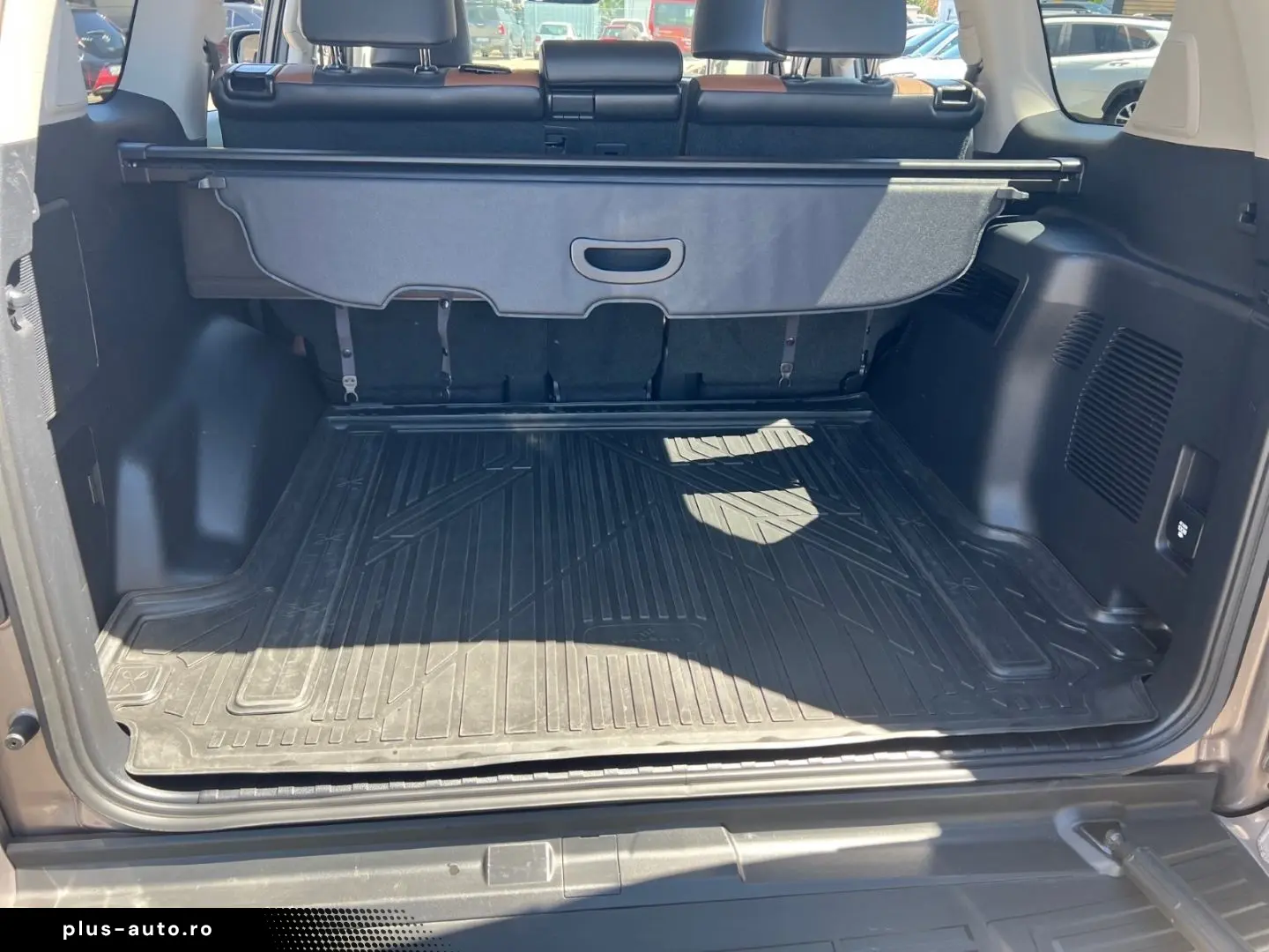TOYOTA Land Cruiser 2023 — imagine 9