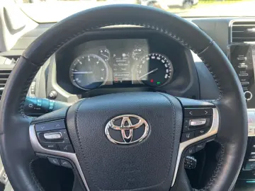 TOYOTA Land Cruiser 2 8L-D TEC-Edition AHK Standheizung