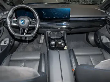 BMW 550e xDrive M Sportpaket HUD PANO B&W DAPro AHK