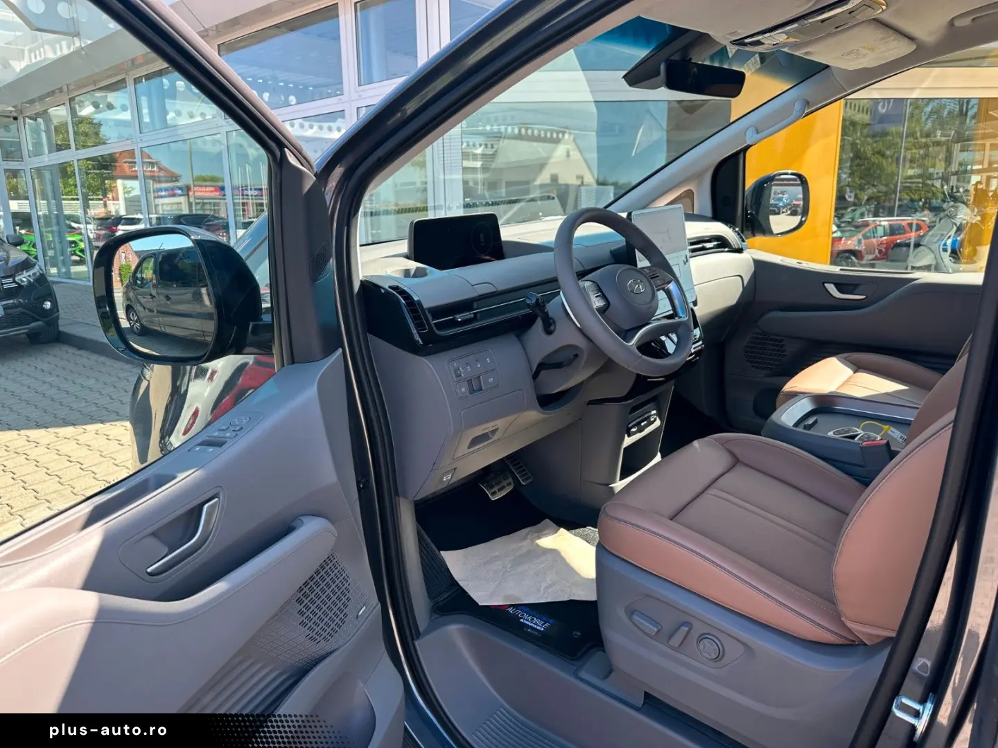 HYUNDAI Staria 2022 — imagine 10