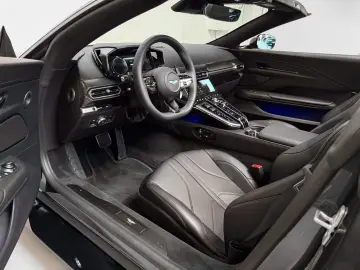 ASTON MARTIN Vantage Roadster   Aston Martin Brussels
