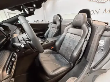 ASTON MARTIN Vantage Roadster   Aston Martin Brussels