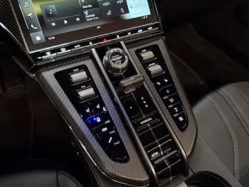 ASTON MARTIN Vantage Roadster   Aston Martin Brussels