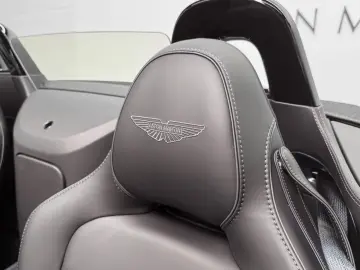 ASTON MARTIN Vantage Roadster   Aston Martin Brussels