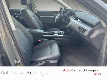 AUDI Q8 50 quattro advanced Luft Navi Leder SHZ Klima