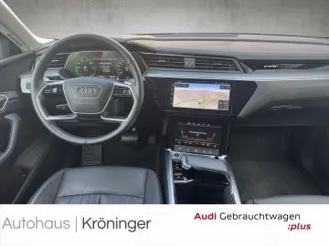 AUDI Q8 50 quattro advanced Luft Navi Leder SHZ Klima