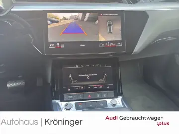 AUDI Q8 50 quattro advanced Luft Navi Leder SHZ Klima