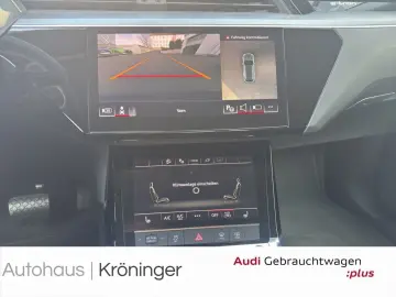 AUDI Q8 50 quattro advanced Luft Navi Leder SHZ Klima