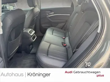 AUDI Q8 50 quattro advanced Matrix Luft Leder Kamera