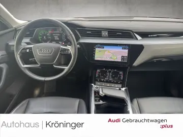 AUDI Q8 50 quattro advanced Matrix Luft Leder Kamera