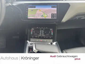 AUDI Q8 50 quattro advanced Matrix Luft Leder Kamera