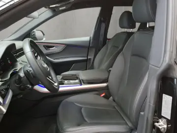 AUDI Q8 SUV 45 TDI quattro 170(231) kW(PS) tiptronic