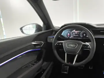 AUDI Q8 Sportback 55 e-tron Quattro S-Line Navi Matri