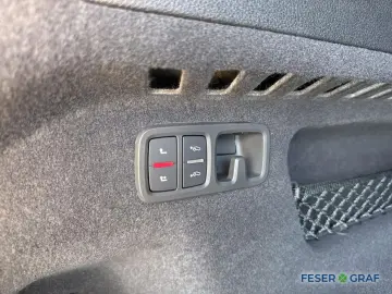 AUDI Q8 50 TDI qu 2x S line AHK PANO LUFT STANDHZG.