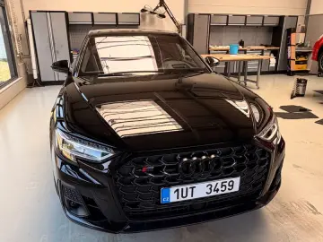 AUDI S8 TFSI quattro tiptronic -