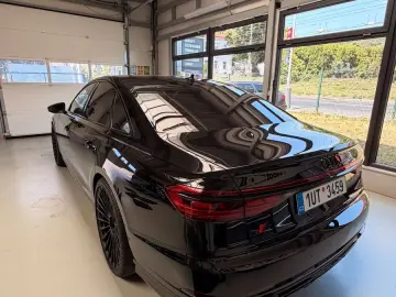 AUDI S8 TFSI quattro tiptronic -